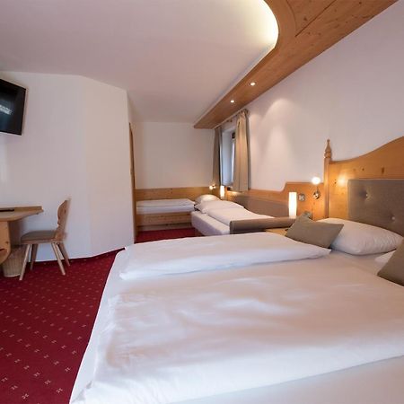 Garni Alba Bed & Breakfast Ortisei Exteriér fotografie