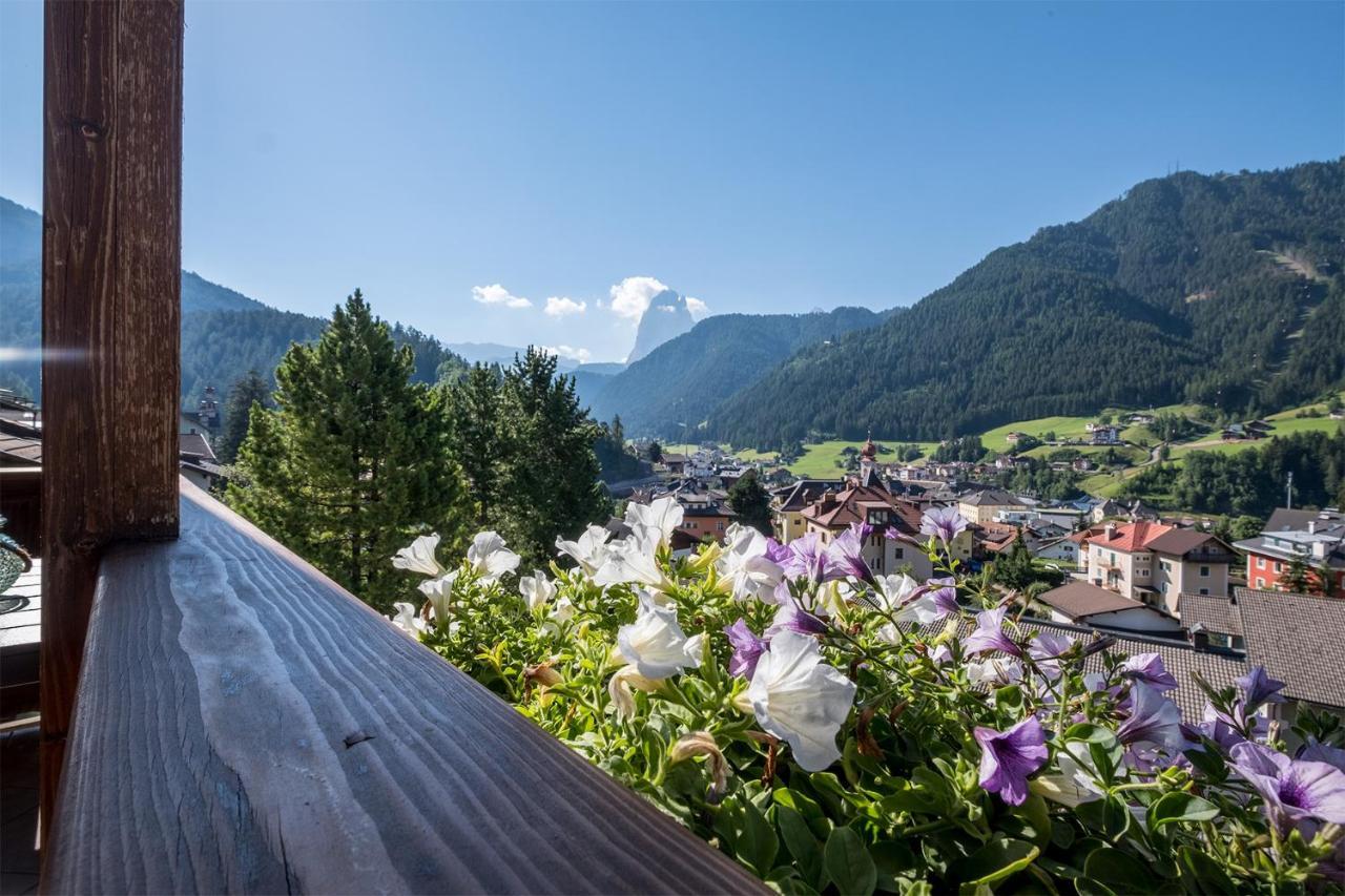 Garni Alba Bed & Breakfast Ortisei Exteriér fotografie