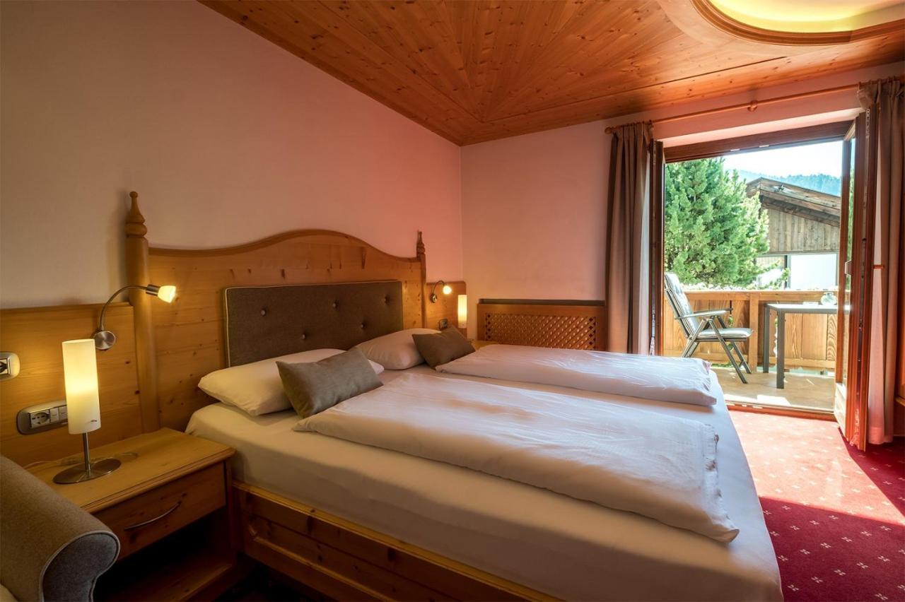 Garni Alba Bed & Breakfast Ortisei Exteriér fotografie