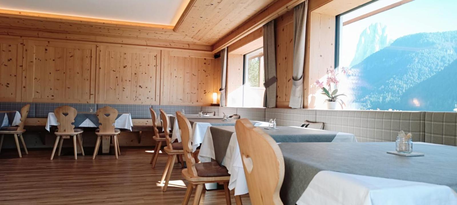 Garni Alba Bed & Breakfast Ortisei Exteriér fotografie